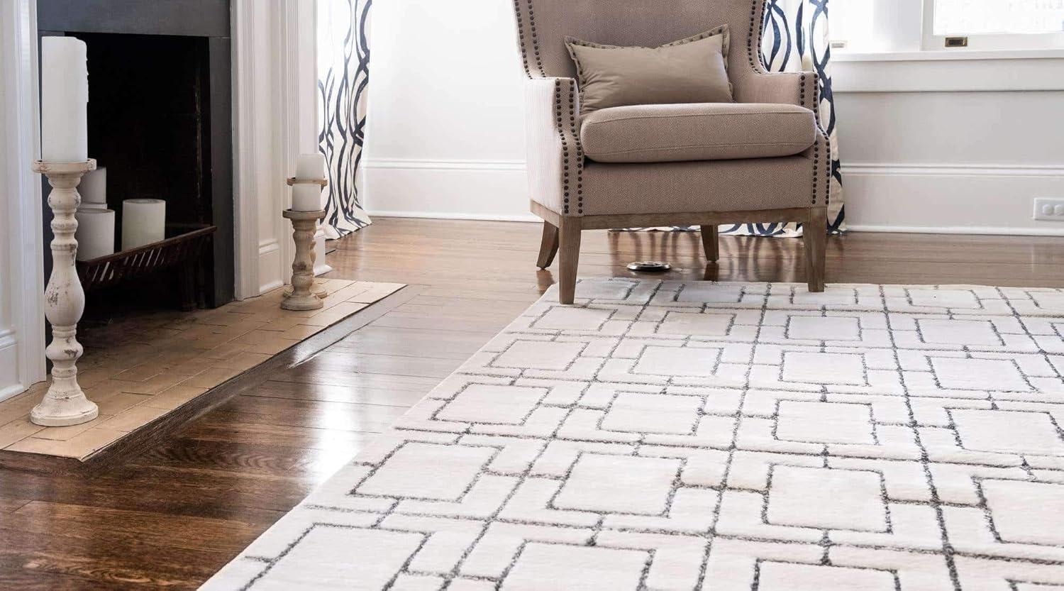 Glam Geometric White Silver Area Rug