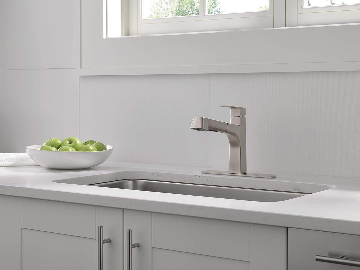 Peerless Faucets Xander Pull Out Kitchen Faucet