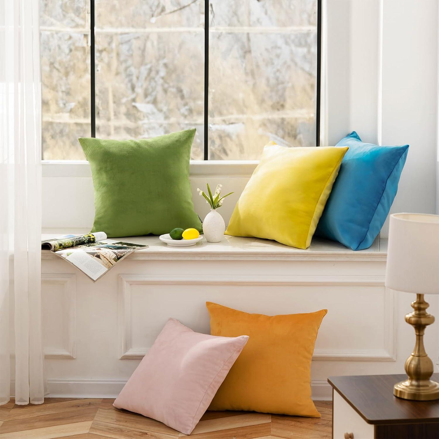 Phantoscope 18" x 18" Modern Green Polyester Throw Pillow , ( 2 Count)
