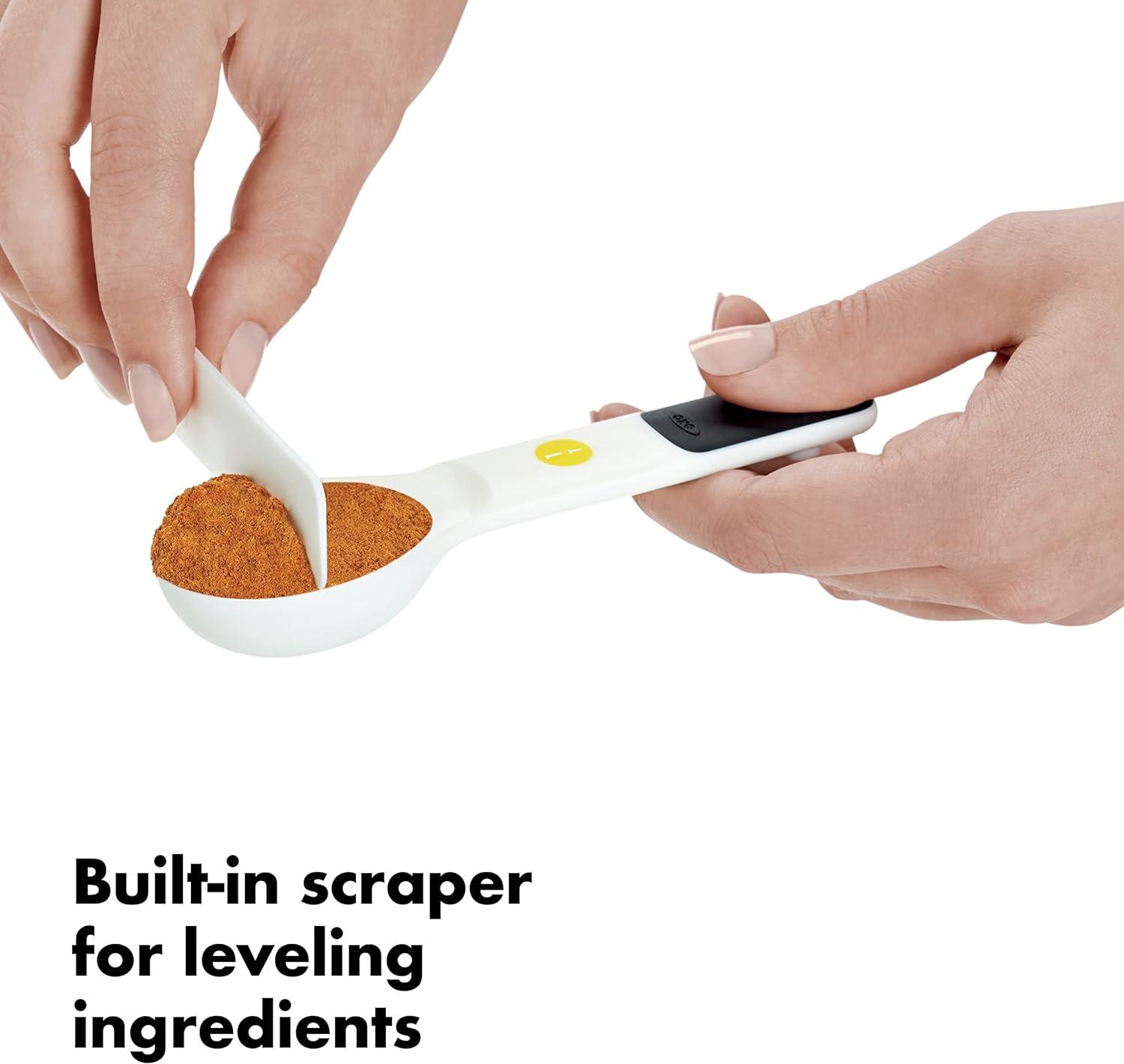 White Plastic Measuring Spoons Set with Scraper