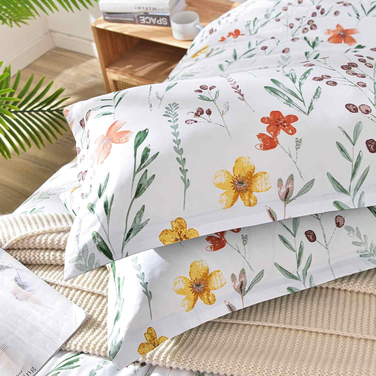 Queen White and Green Floral Reversible Microfiber Comforter Set