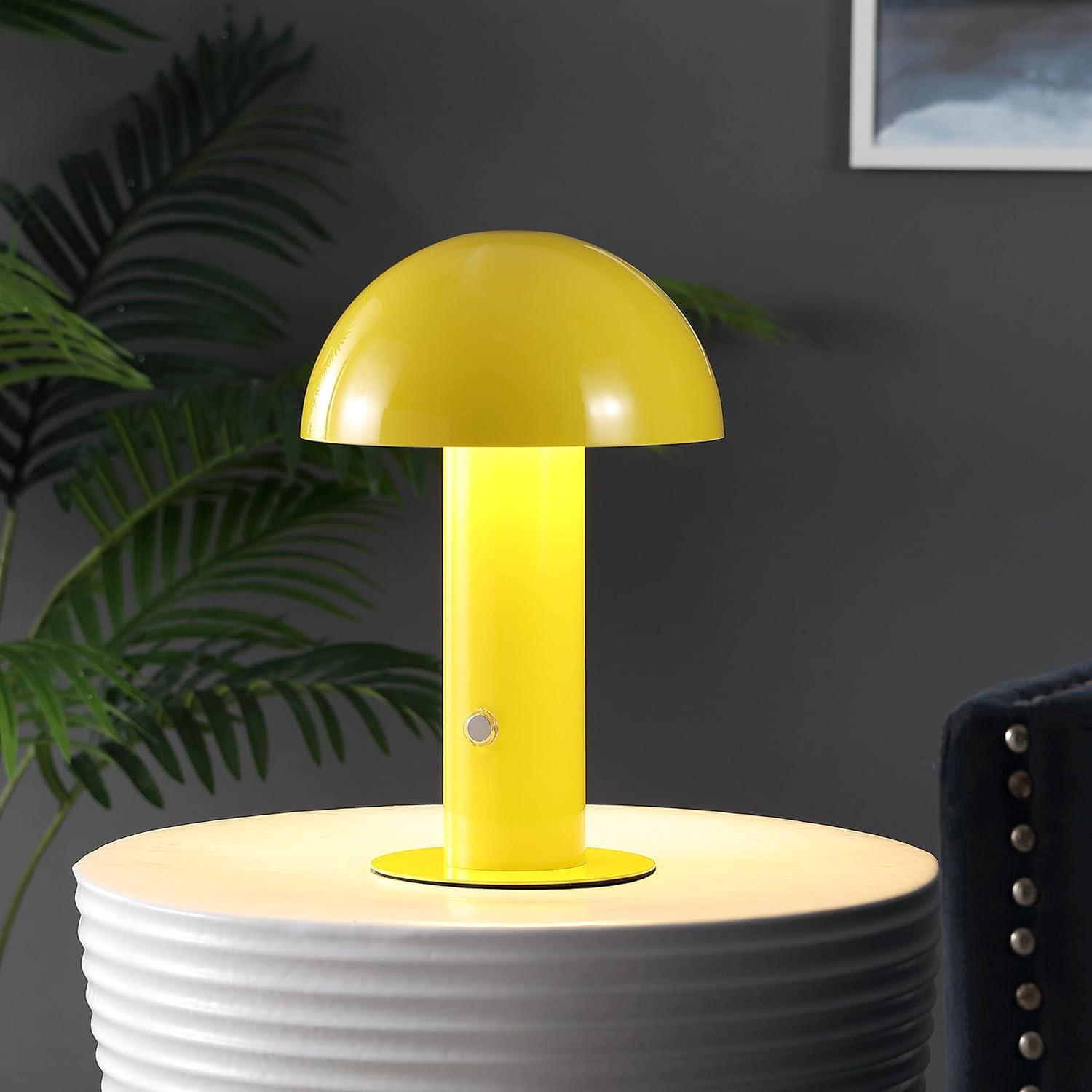 JONATHAN Y JYL7115C Boletus 10.75" Lámpara de Mesa de Hongo LED Portátil Contemporánea Recargable/sin Cable Integrada de Hierro, Moderna, Costera para Sala de Estar, Comedor, Dormitorio, Amarillo