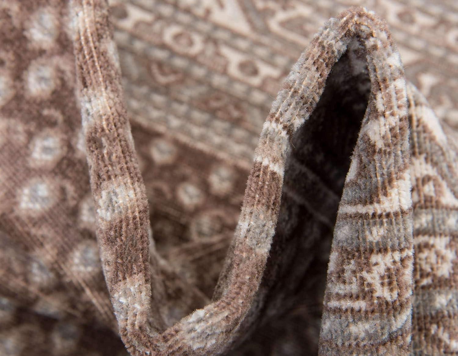 Williamsburg Allover Brown 4' 0 x 6' 0 Area Rug