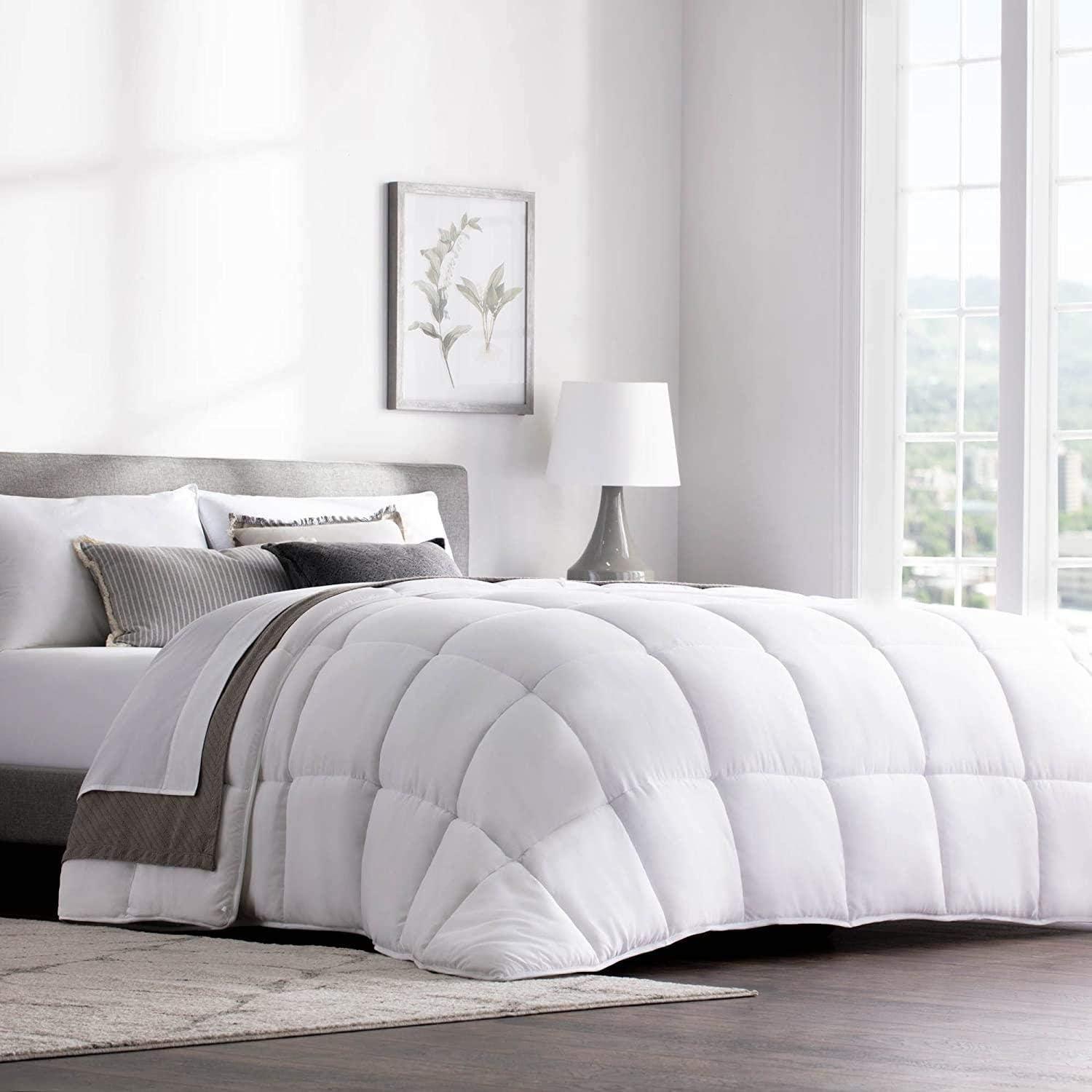 Oversized Queen White Microfiber Quilted Down Alternative Comforter