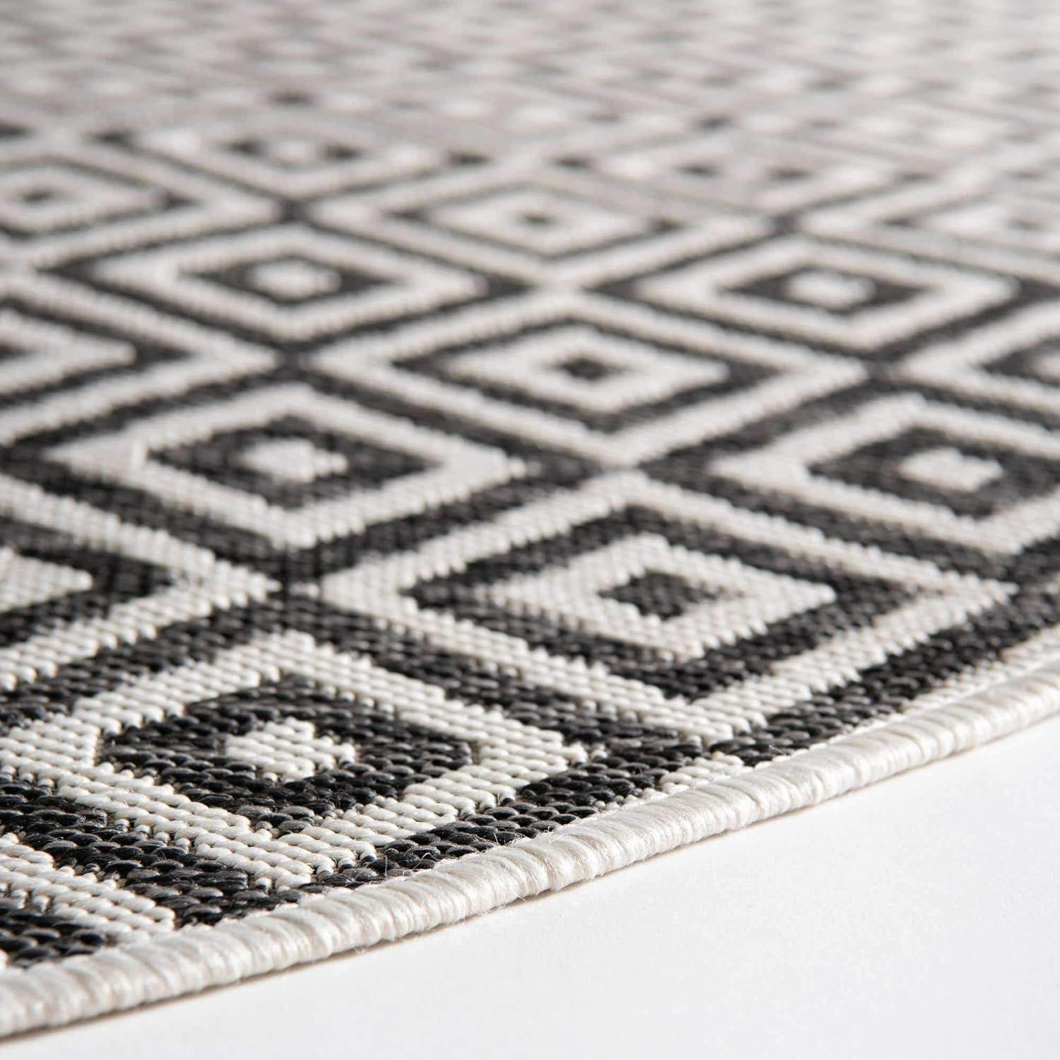 Jill Zarin Outdoor Costa Rica Geometric Woven Area Rug