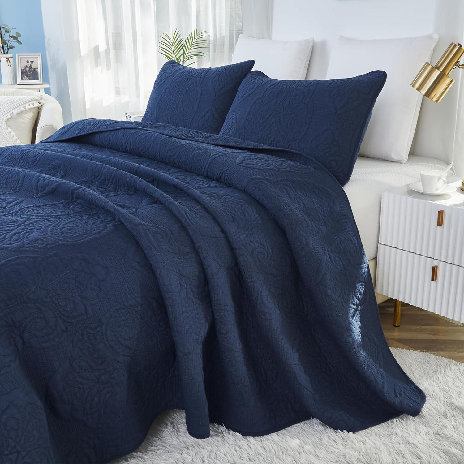 Austin Standard Geometric Shapes Coverlet Set