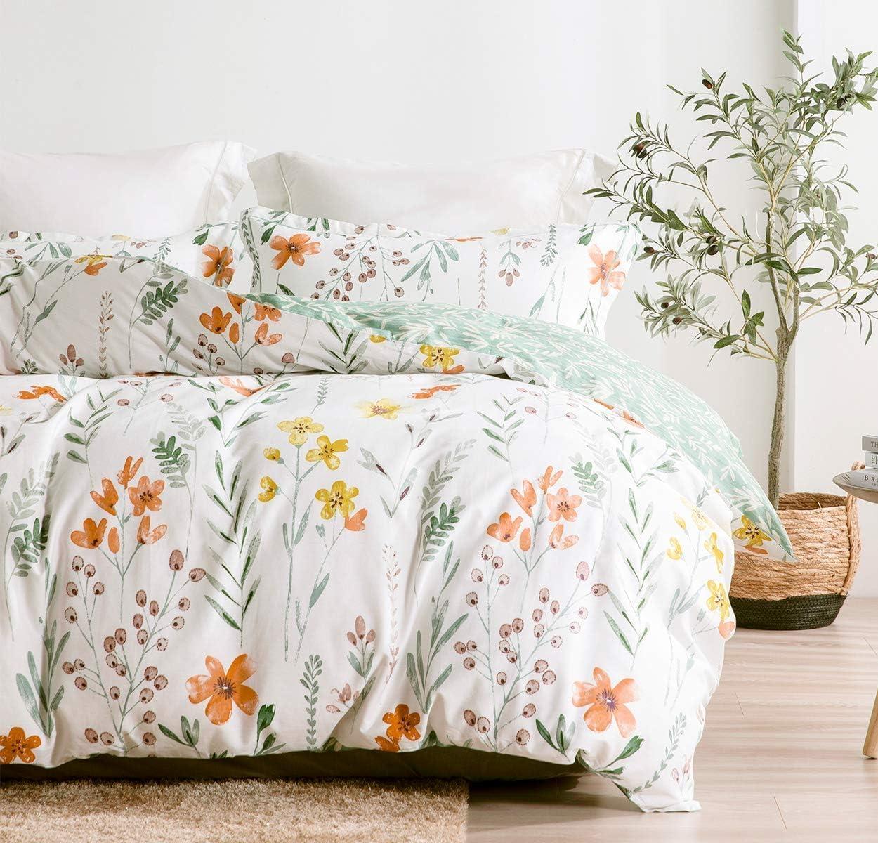 Queen White and Green Floral Reversible Microfiber Comforter Set