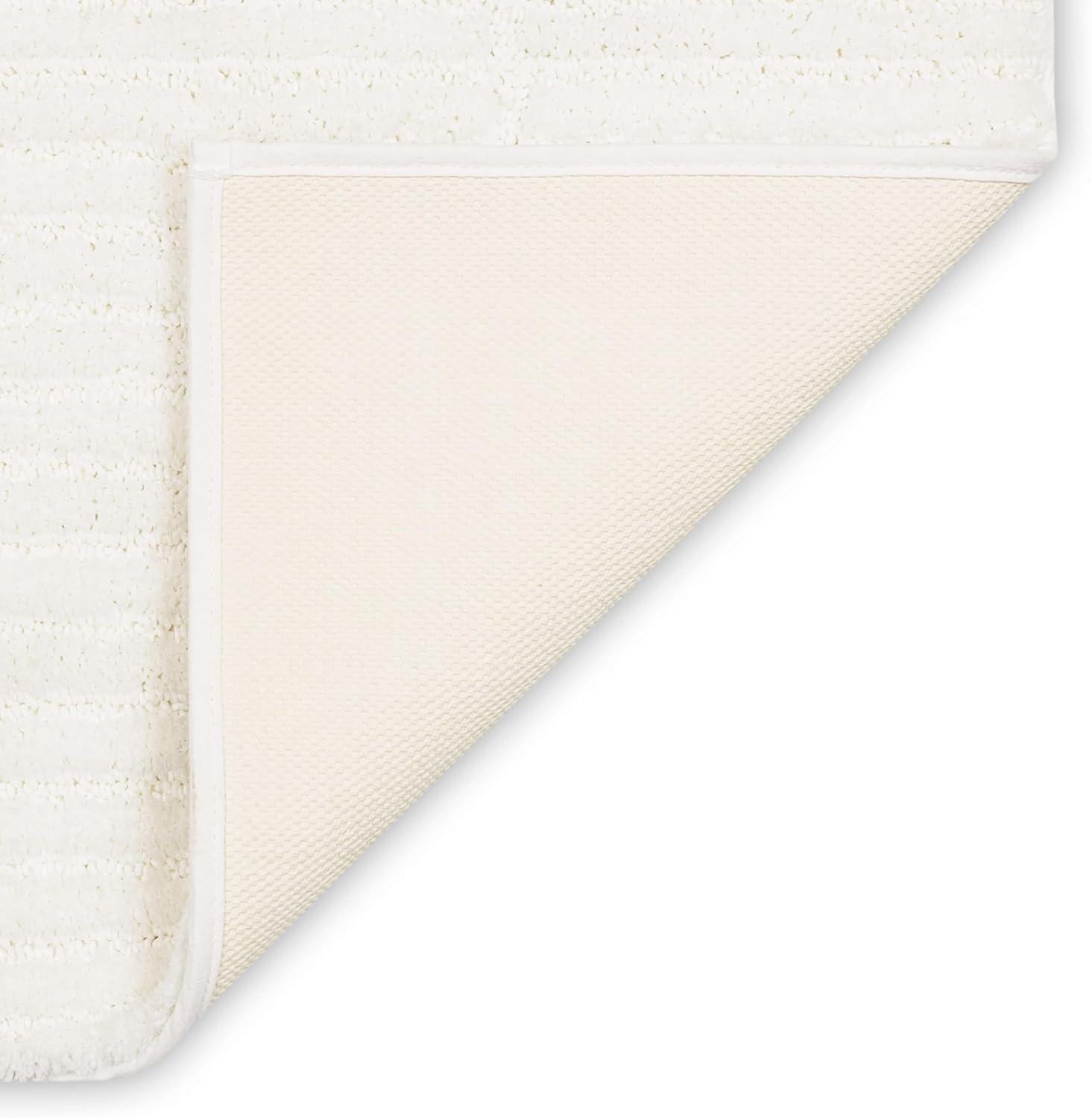 Sanctuary White Plush Cotton Bath Mat 2' x 3' 4"