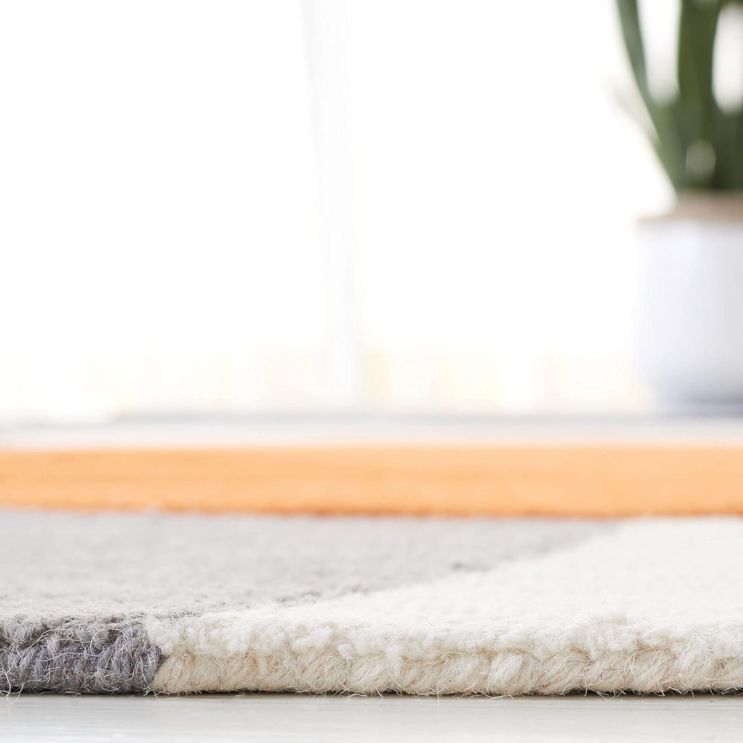 Rodeo Drive RD883 Hand Tufted Indoor Area Rug - 8'x10' - Grey/Black - Safavieh