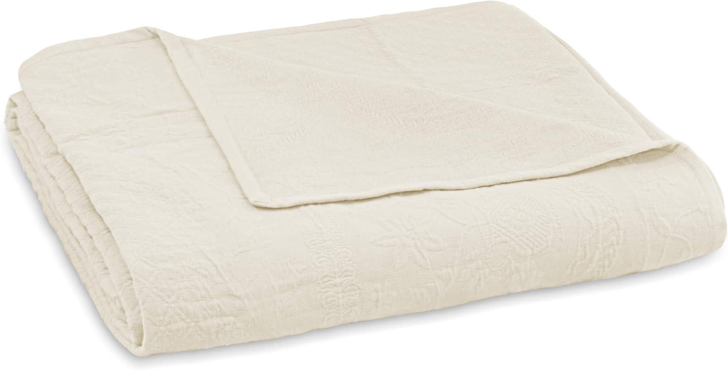 King Charles Matelasse Traditional Cotton Coverlet