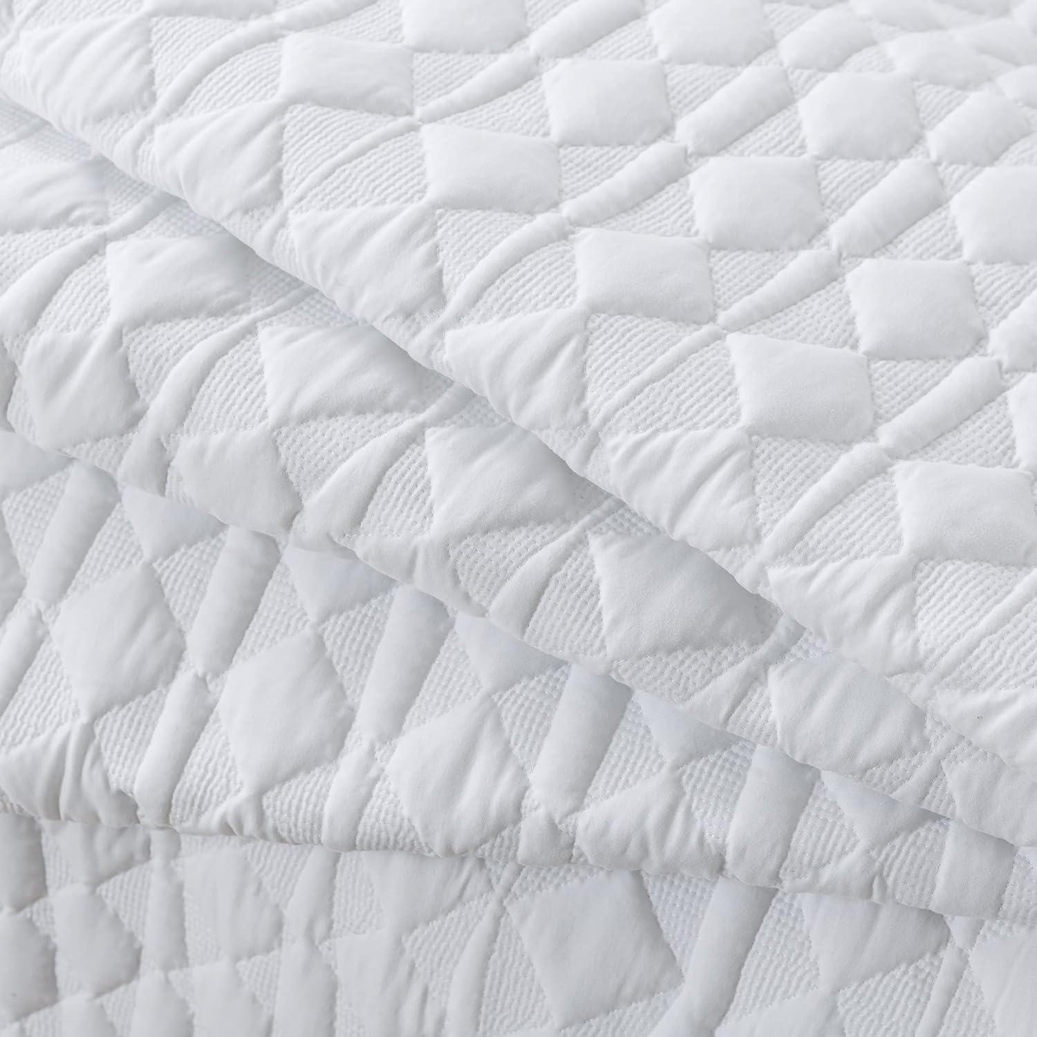Classic Quilt Set by Southshore Fine Linens
