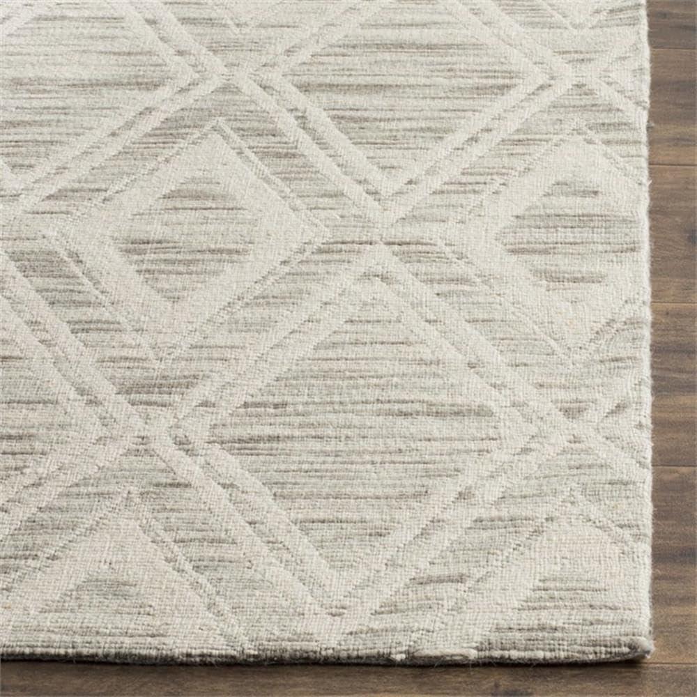 SAFAVIEH Marbella Alicia Geometric Diamonds Wool Area Rug, Light Brown/Ivory, 10' x 14'