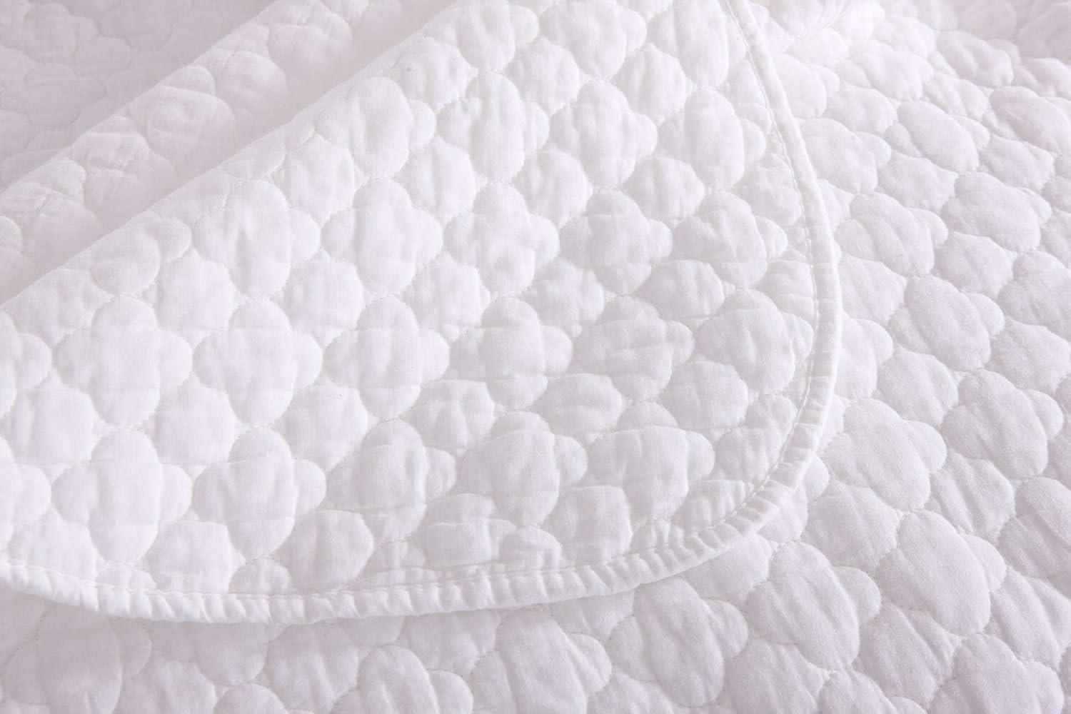 King Size White Cotton Reversible Quilt Set