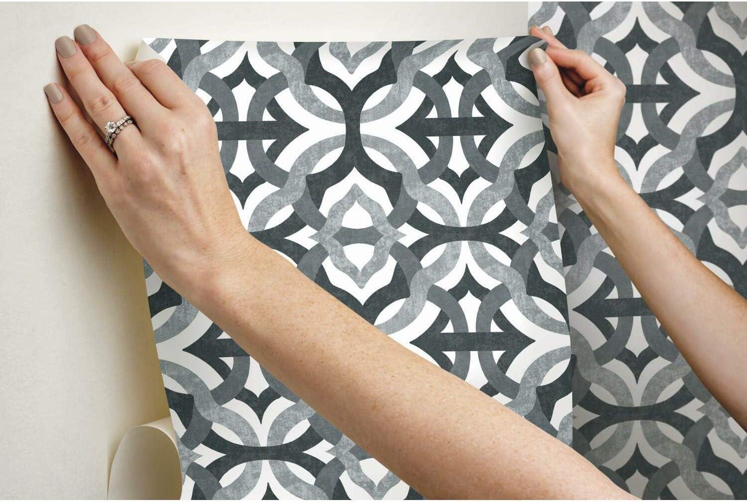 Waverly Peel & Stick Geometric Roll
