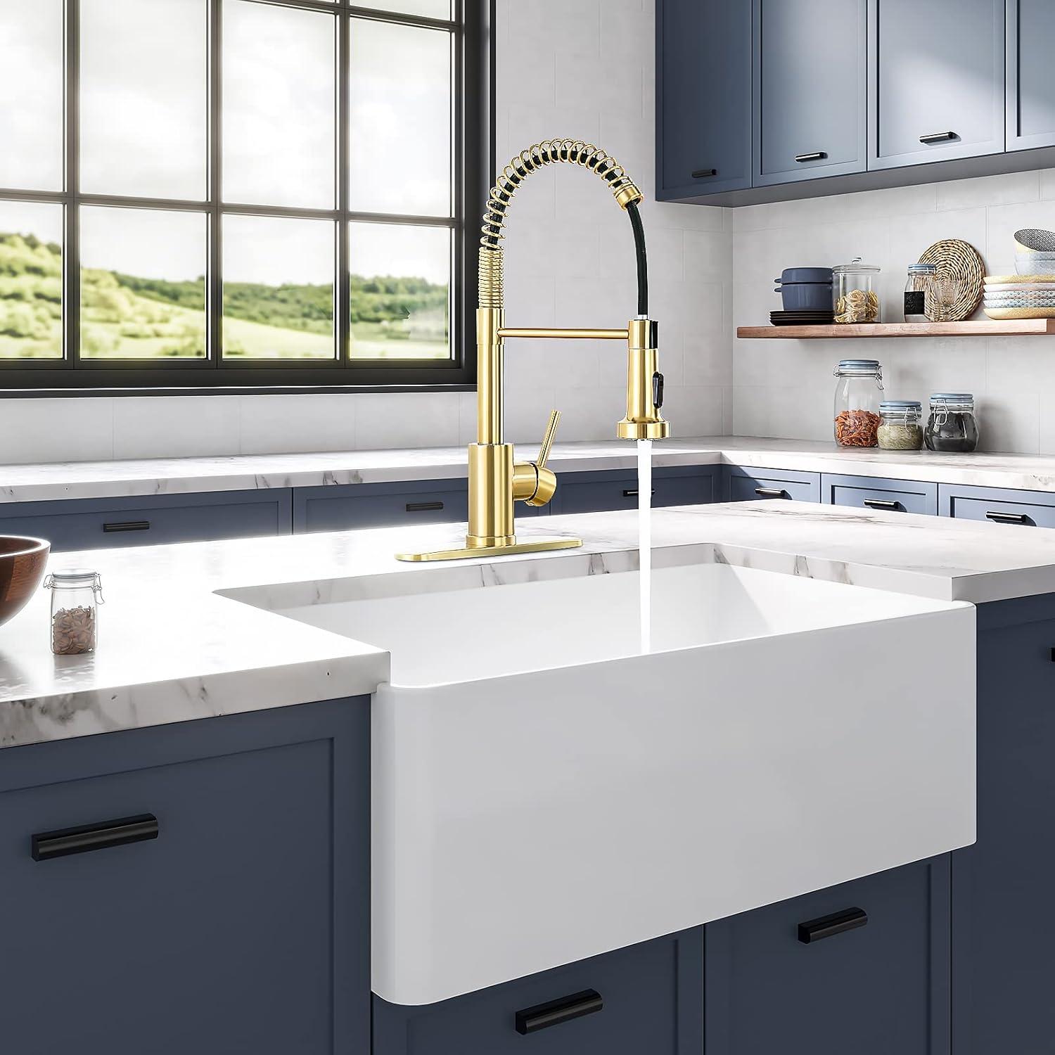 Polished Gold Stainless Steel Kitchen Faucet with Pull-out Spray