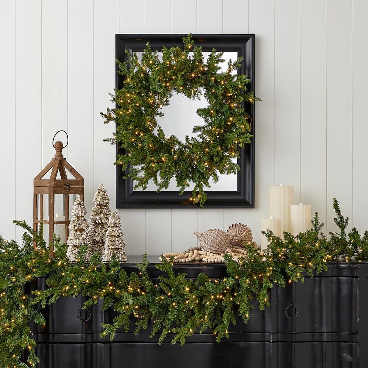 Dandan Faux Lighted Plug-In 24'' Wreath