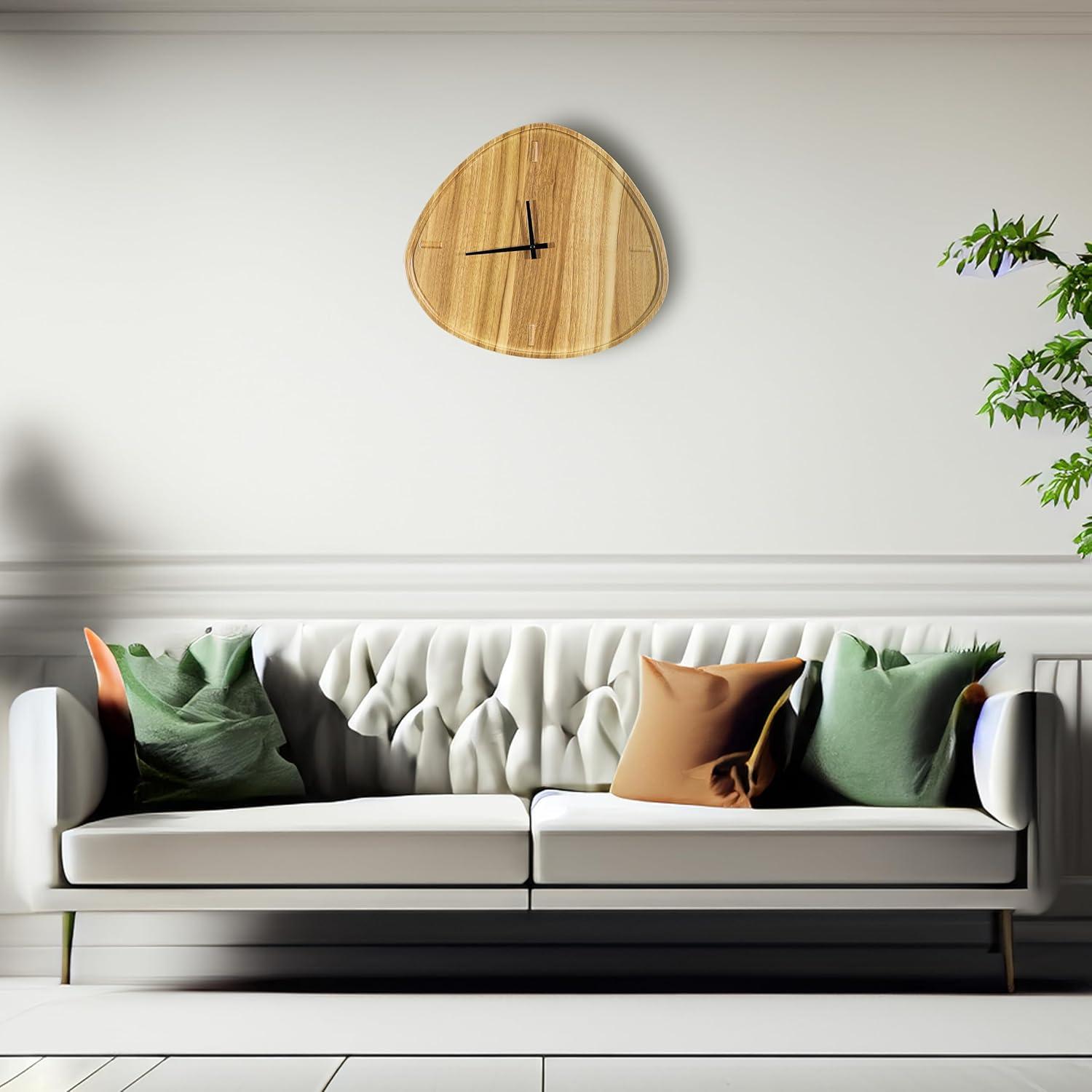 [PJ Collection] Irregular Shape Wood Wall Clock, Decorative Modern Wall Clock, Decorative Modern Wall Clock, Battery Operated, Silent Non-Ticking (Yellow Pine Wood Pattern)