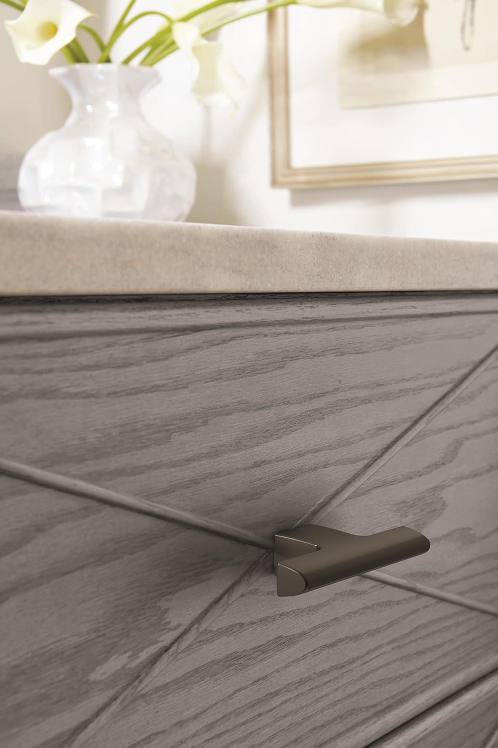 Riva 2 1/2" Length Bar Knob