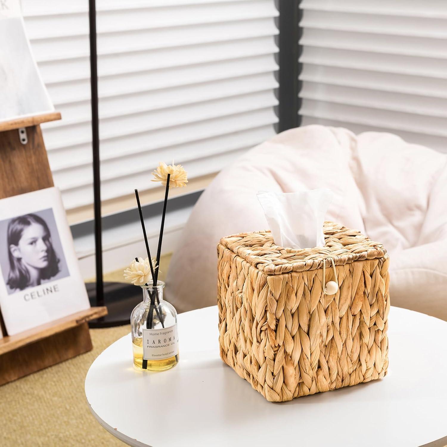 PINXIURY Water Hyacinth Handwoven Tissue Box Cover, Natural Handmade Wicker Napkin Box Holder, Handcrafted Square Facial Tissue, Rustic Decorative on Table and Bathroom, Office, Boho Decorative