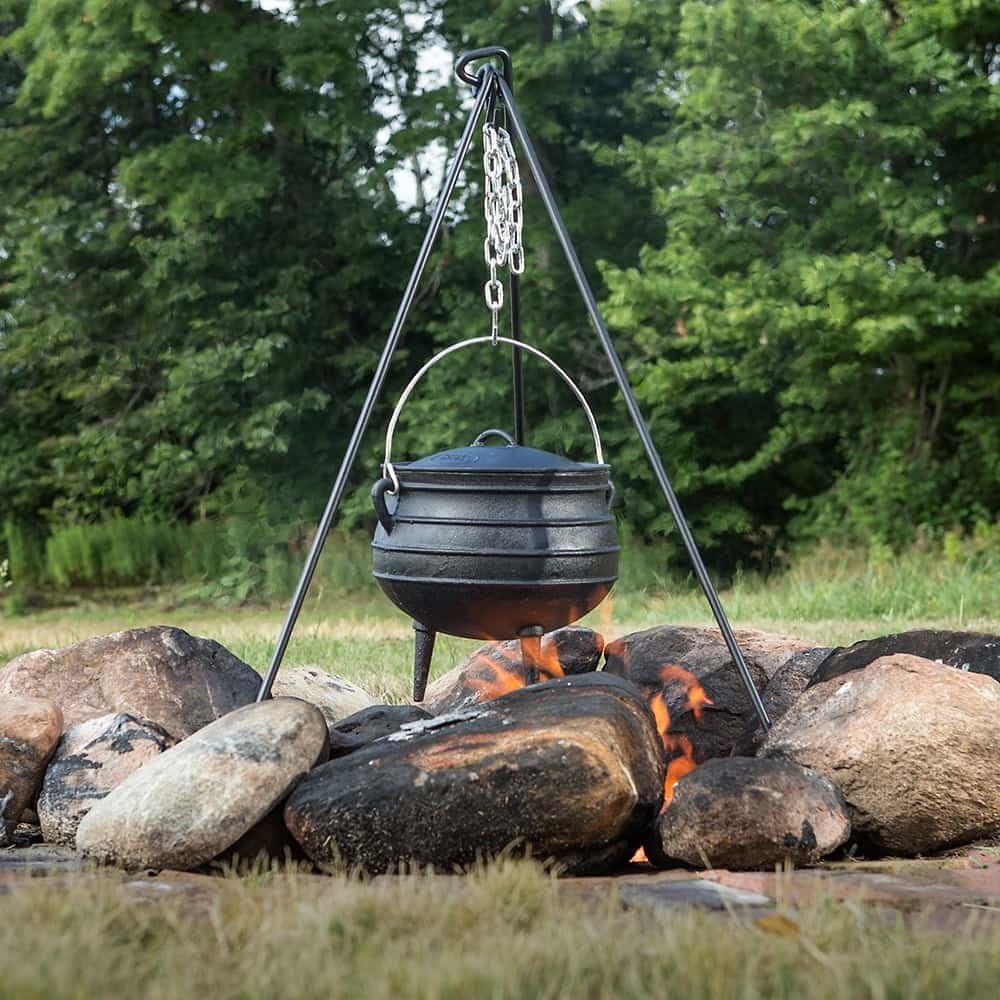Lehman's Campfire Cooking Kettle Pot - Cast Iron Potje Dutch Oven with 3 Legs and Lid, 15.25 inch, 4.75 Gallon