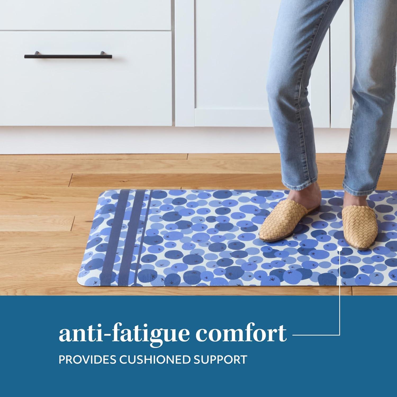 Sur La Table Kitchen Essentials SUR LA TABLE KITCHEN ESSENTIALS Fresh Blueberries Fruit Kitchen Mat Blue/White