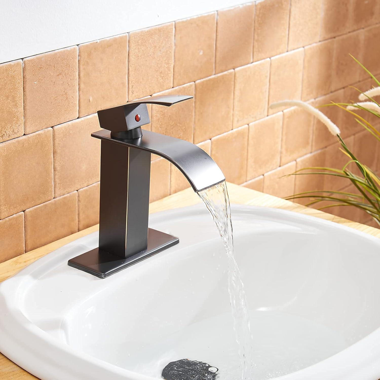 Single-Hole Single-handle Bathroom Faucet with Drain Assembly