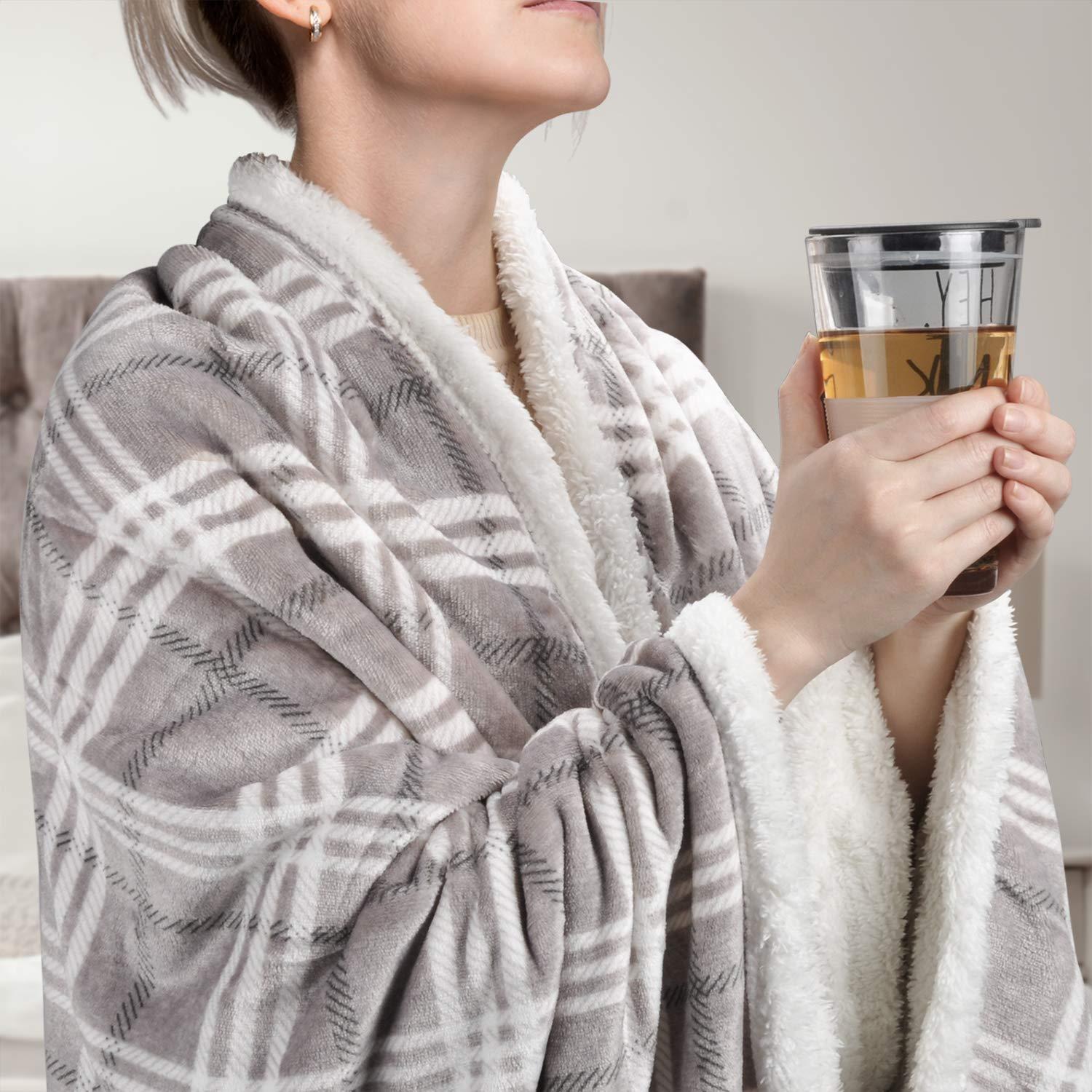 Catalonia Plaid Sherpa Throw Blanket, Holiday Throws for Couch Sofa Cabin Decro, Christmas Blanket