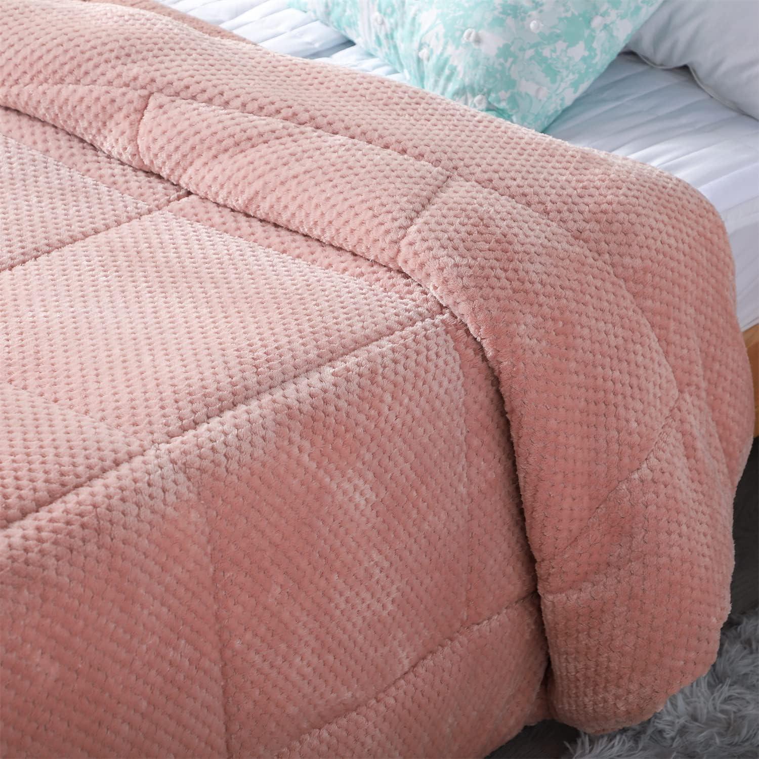 DOMDEC Luxurious Flannel Fleece Comforter with Plush Sherpa Back- Queen Size Bedding Coverlet-Textured Faux Fur Blanket-Machine Washable-Winter Warmth(Full/Queen, Rose)