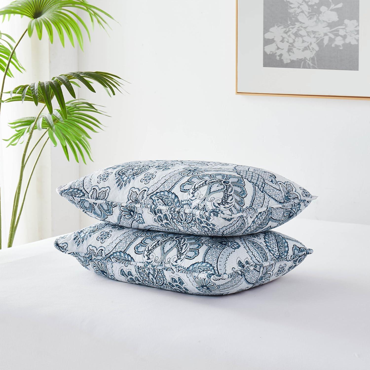 Blue Damask Paisley Reversible Microfiber Full Quilt Set