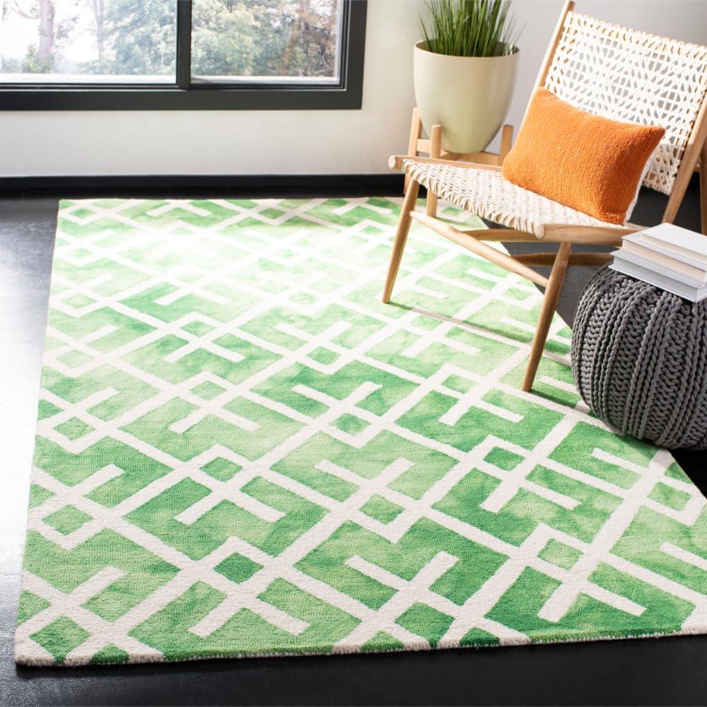 Hand-Tufted Green and Ivory Wool Area Rug, 5' x 8'