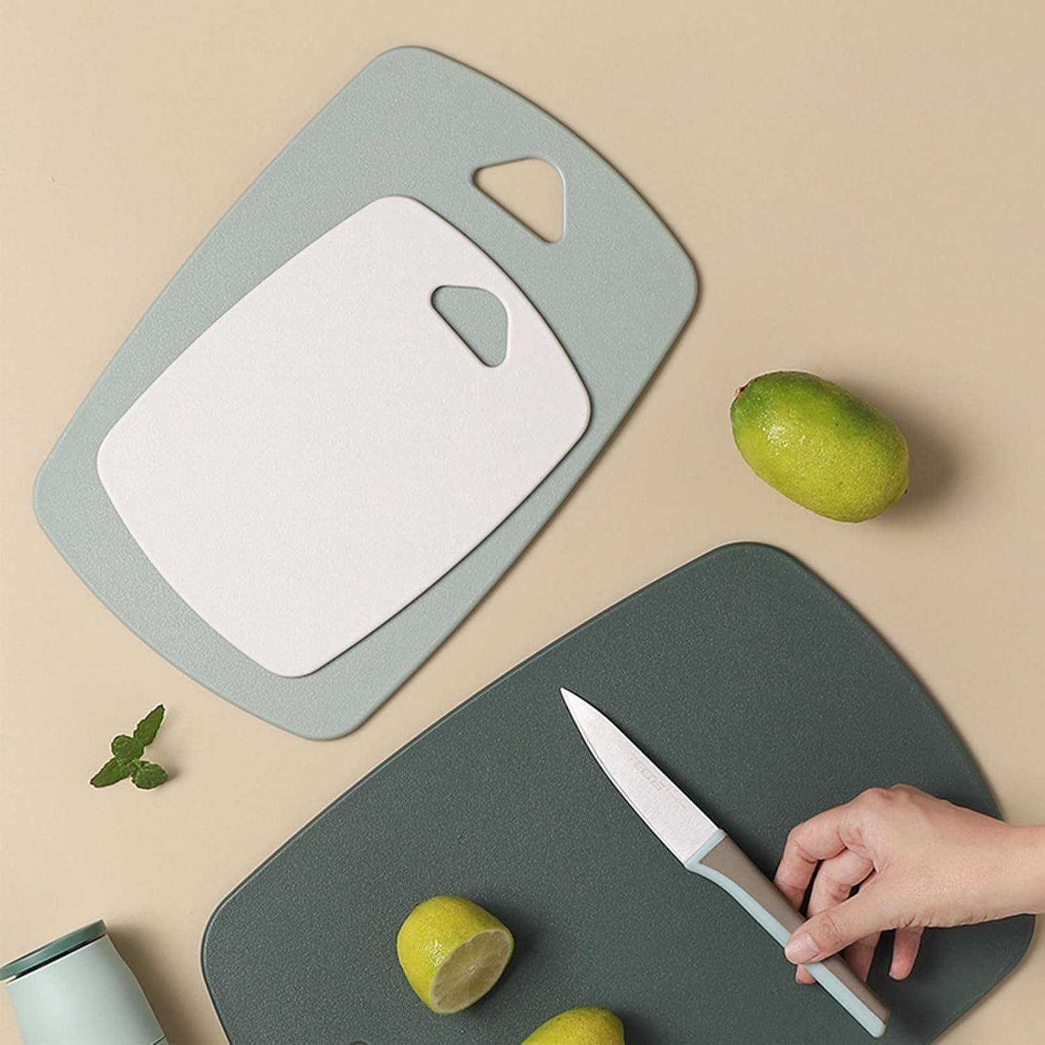 BALMYSPACE Kitchen Plastic Cutting Board Set of 3, Chopping Boards Sets,Dishwasher Safe Cutting Boards for Fruit Meat Kitchen, Green