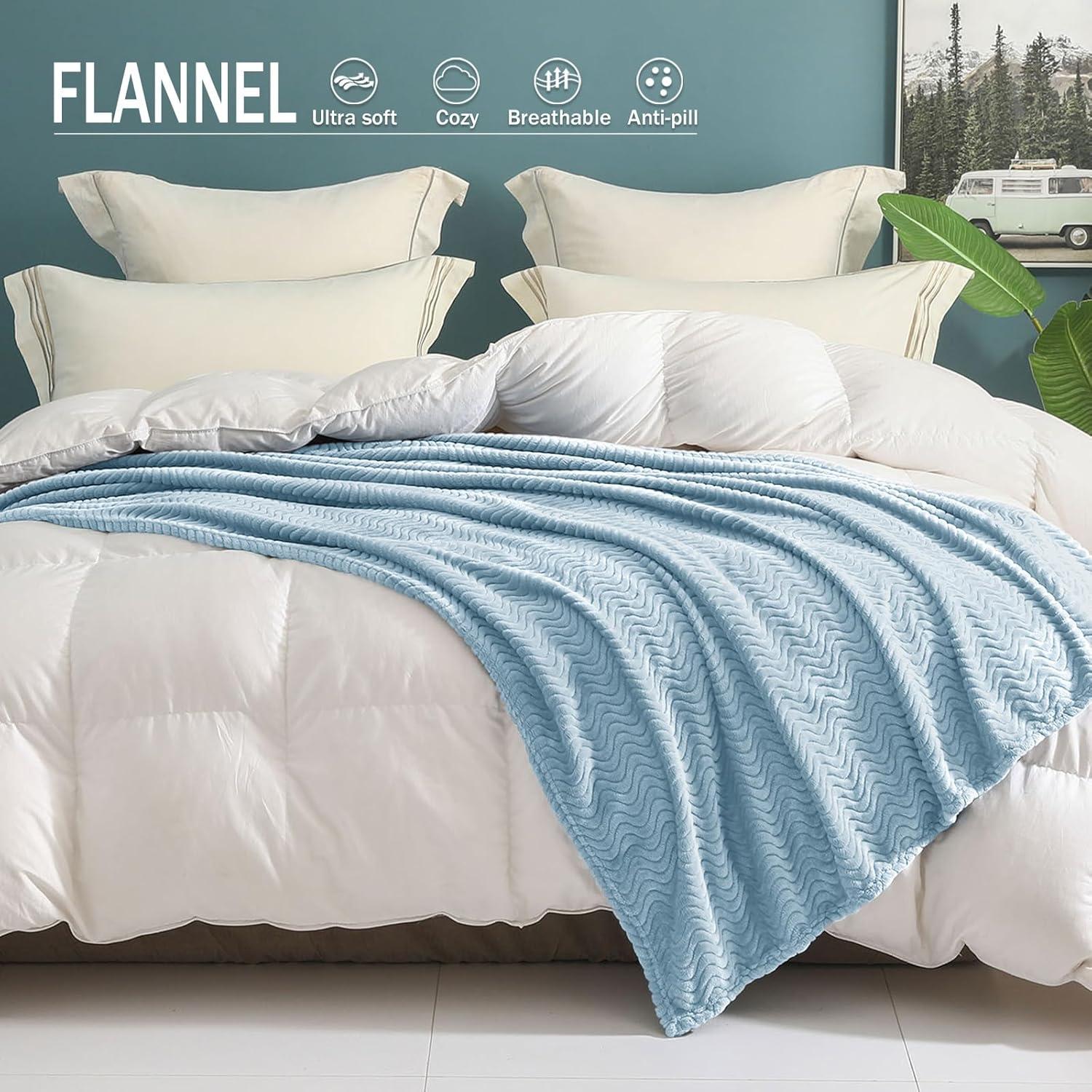 Exclusivo Mezcla Large Flannel Fleece Throw Blanket, Jacquard Weave Wave Pattern Blanket (50" x 70", Light Blue)