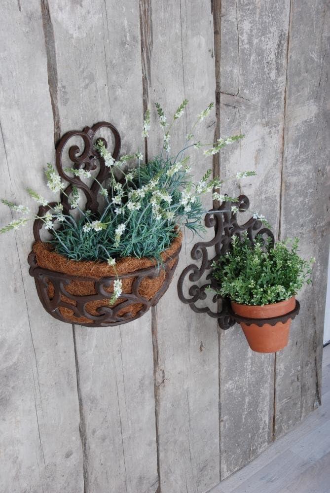 The Lakeside Collection Victorian Half-Round Wall Planter with Liner