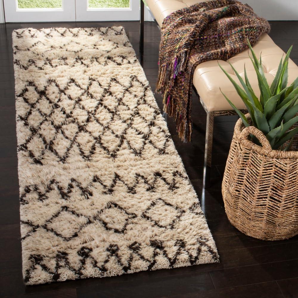 Casablanca CSB851 Hand Tufted Indoor Runner Rug - Ivory/Dark Brown - 2'3"x6' - Safavieh