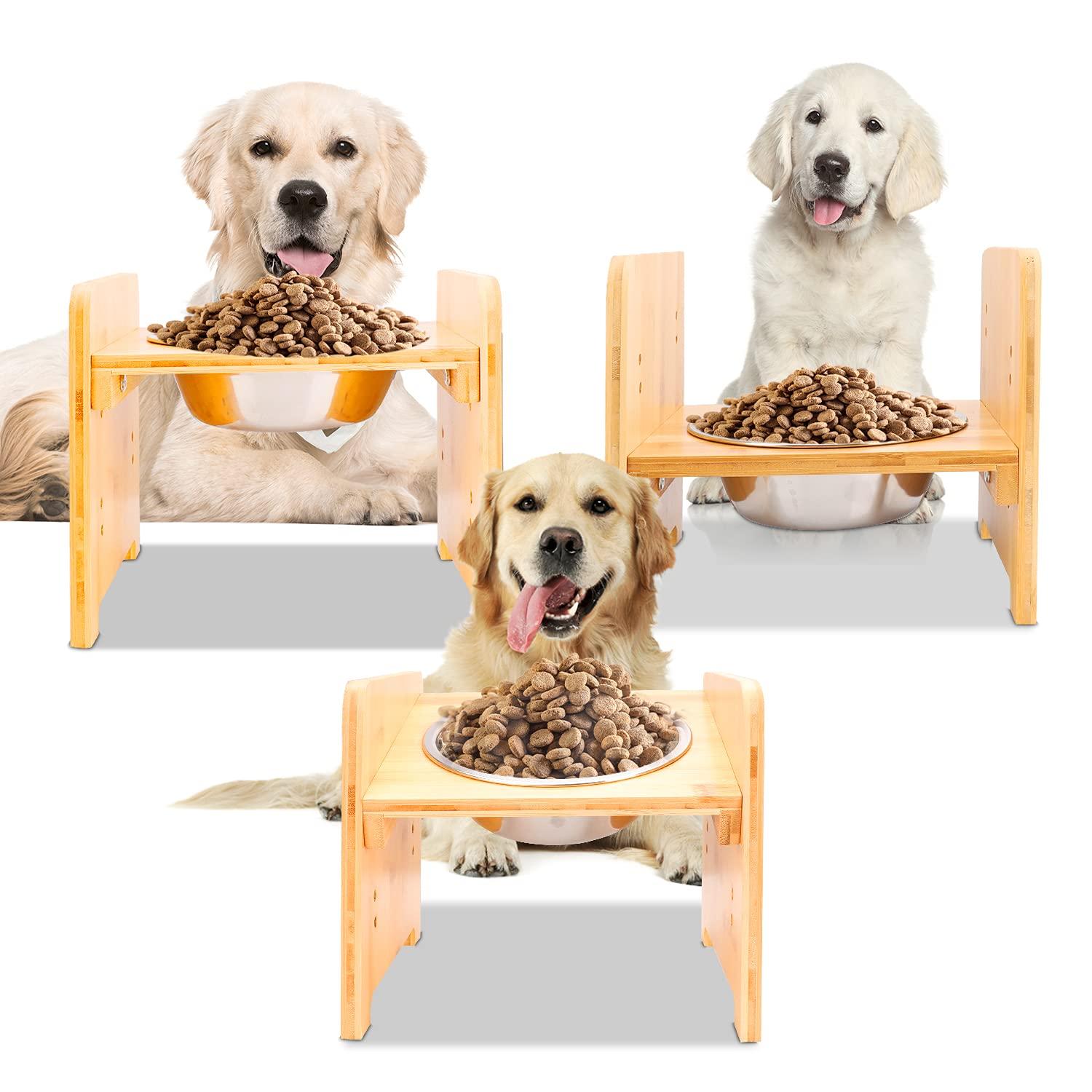 YY FOREYY Juego de 2 Tazones Elevados para Perros y Gatos, Tazones de Agua y Comida para Perros con Inclinación de Bambú, Comedero con 3 Tazones de Acero Inoxidable y Patas Antideslizantes para una Alimentación Cómoda