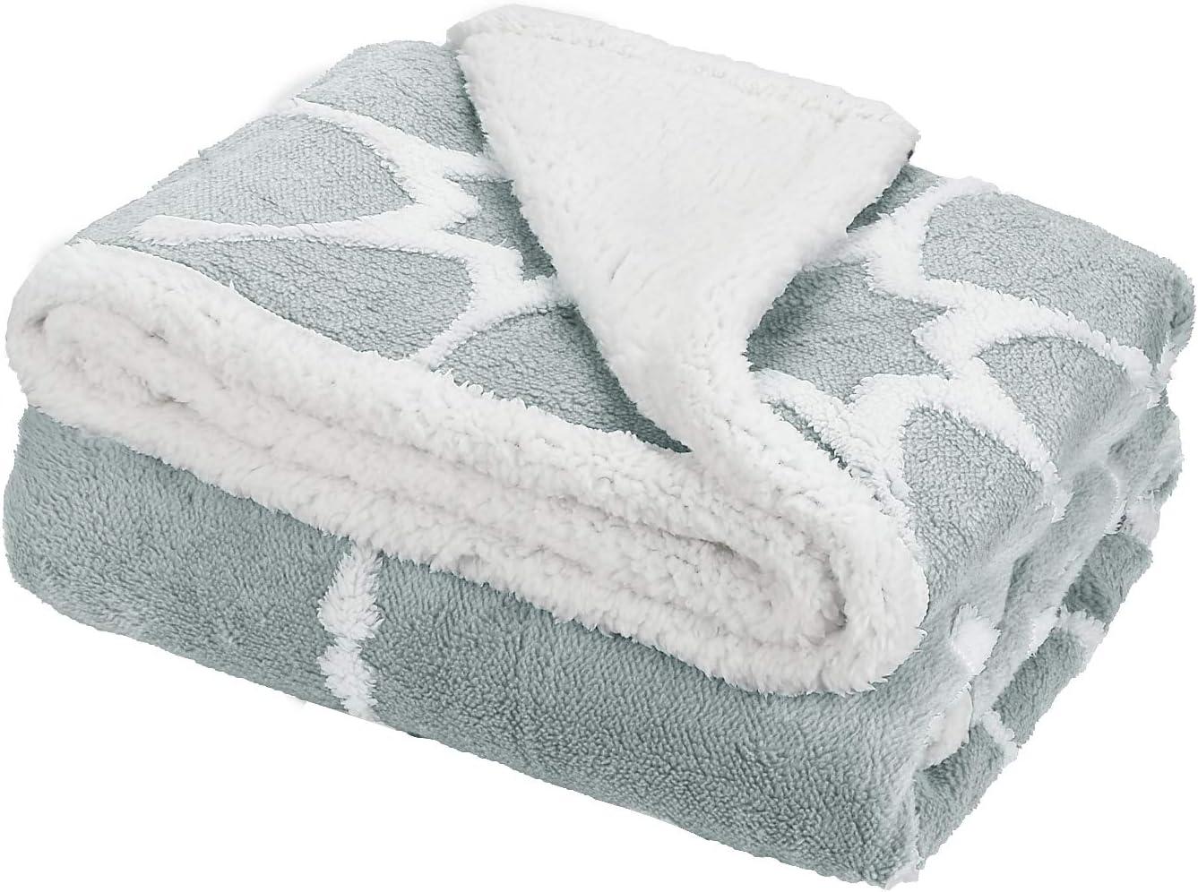 Catalonia Catalonia Sherpa Throw Blanket, Super Soft Fuzzy Plush Bed Throw TV Blanket, 50" x 60", Holiday Throw