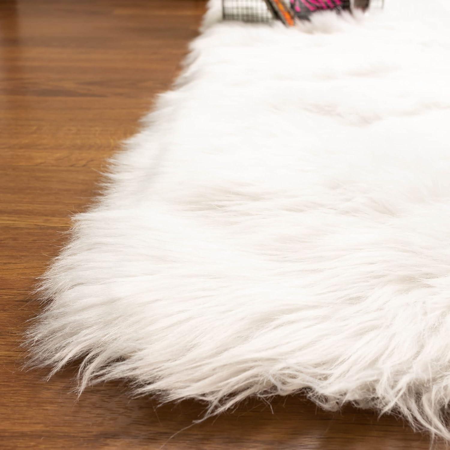 Ivory Clouds 5' x 7' Fluffy Faux Sheepskin & Silk Area Rug