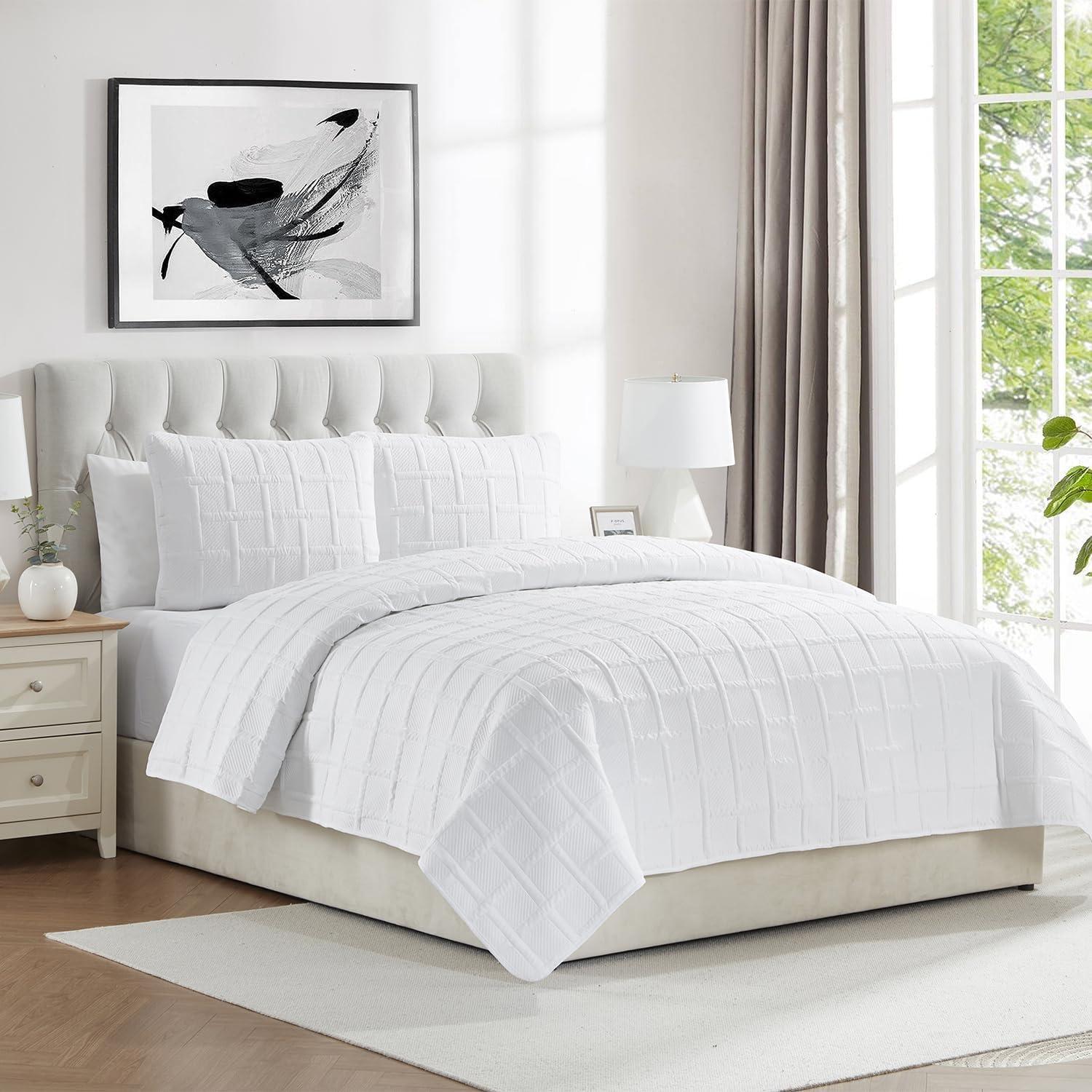 VCNY Square 3-Piece Solid Pinsonic Textured Quilt Set