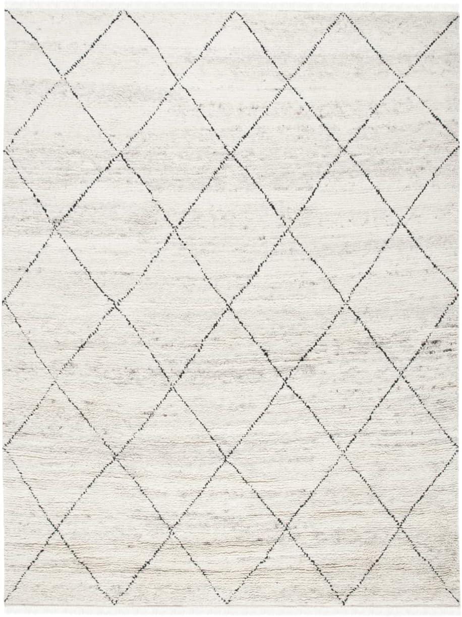 SAFAVIEH Casablanca Astrid Geometric Wool Area Rug, Ivory/Black, 8' x 10'