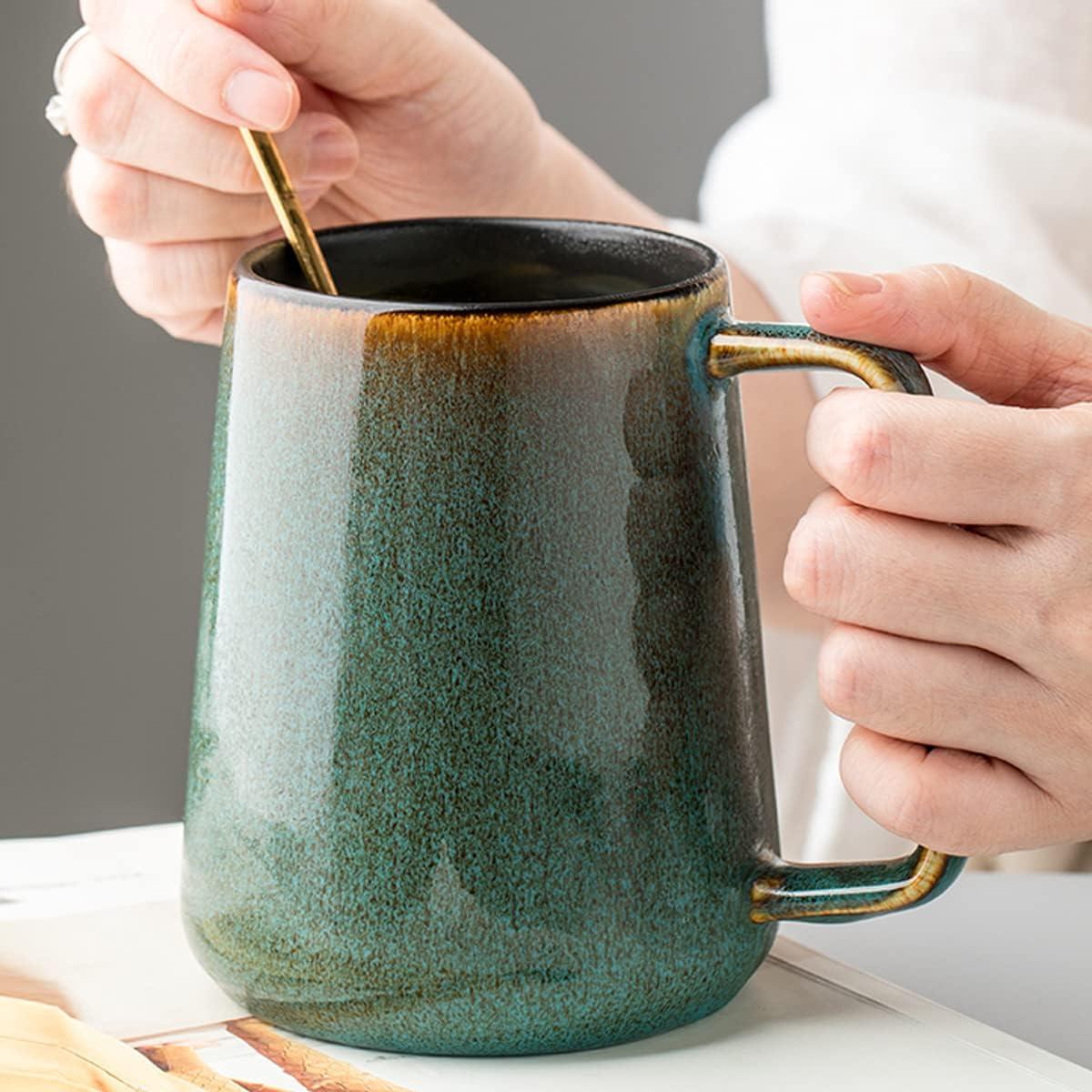 Extra Large Ceramic Coffee Mug with A Big Handle,Jumbo Tea and Coffee Cup for Office and Home,With Spoon and Wooden Lid,Dishwasher and Microwave Safe(Green)