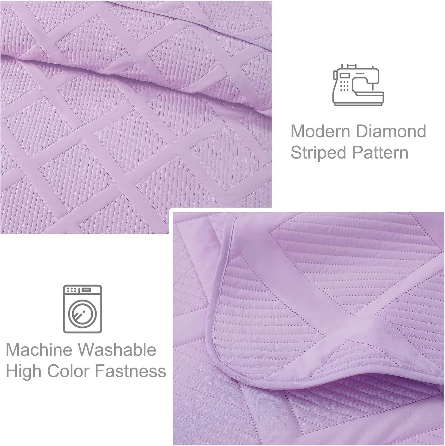 Exclusivo Mezcla Ultrasonic King Quilt Set, 3-Piece Lightweight Bedspreads Modern Striped Coverlet, Lilac