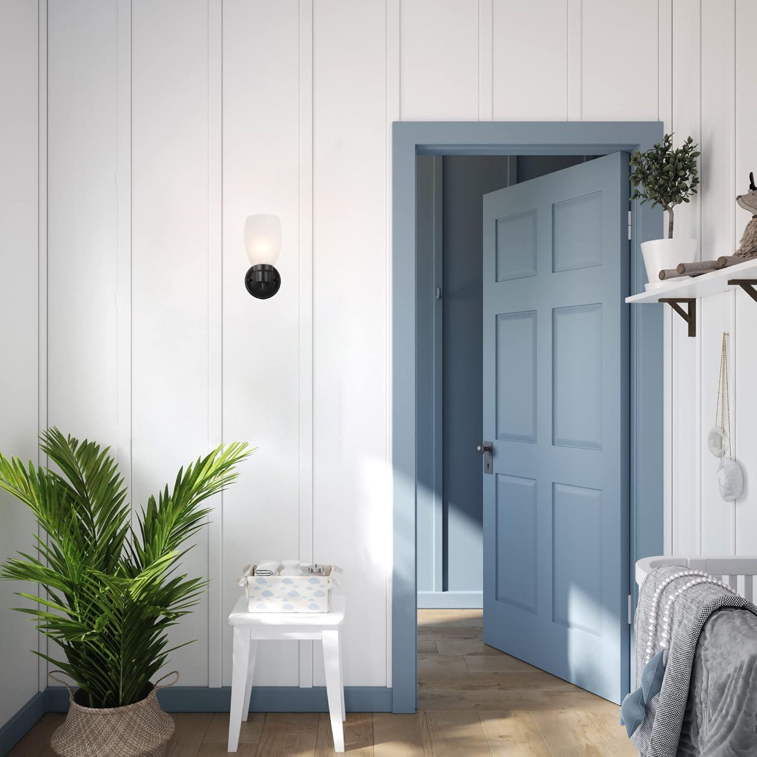Design House Lydia Wall Light in Matte Black