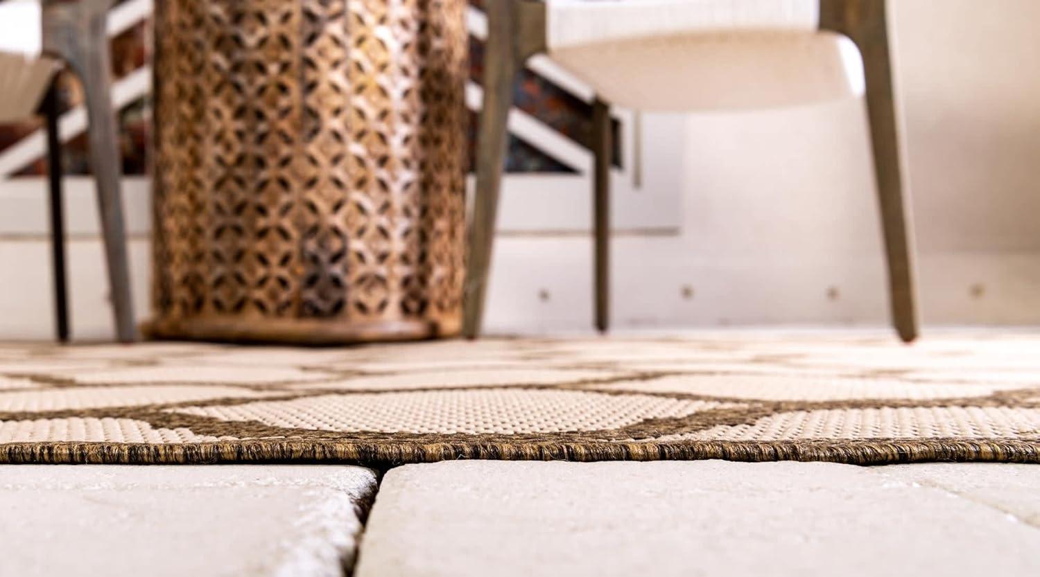 Unique Loom Outdoor Trellis Collection Area Rug - Moroccan (7' 1" x 10' Rectangle Beige and Brown/Beige)