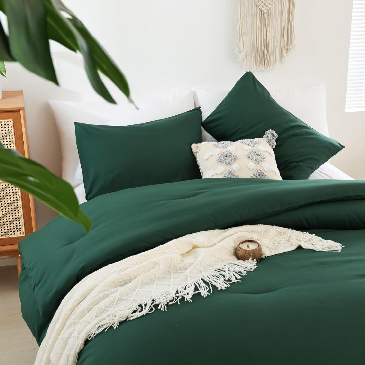 3 PCS Comforter Set (1 Comforter & 2 Pillowcases) All Season Bedding Soft Lightweight Bedspread Cozy Blanket Quilt Emerald Green - California King