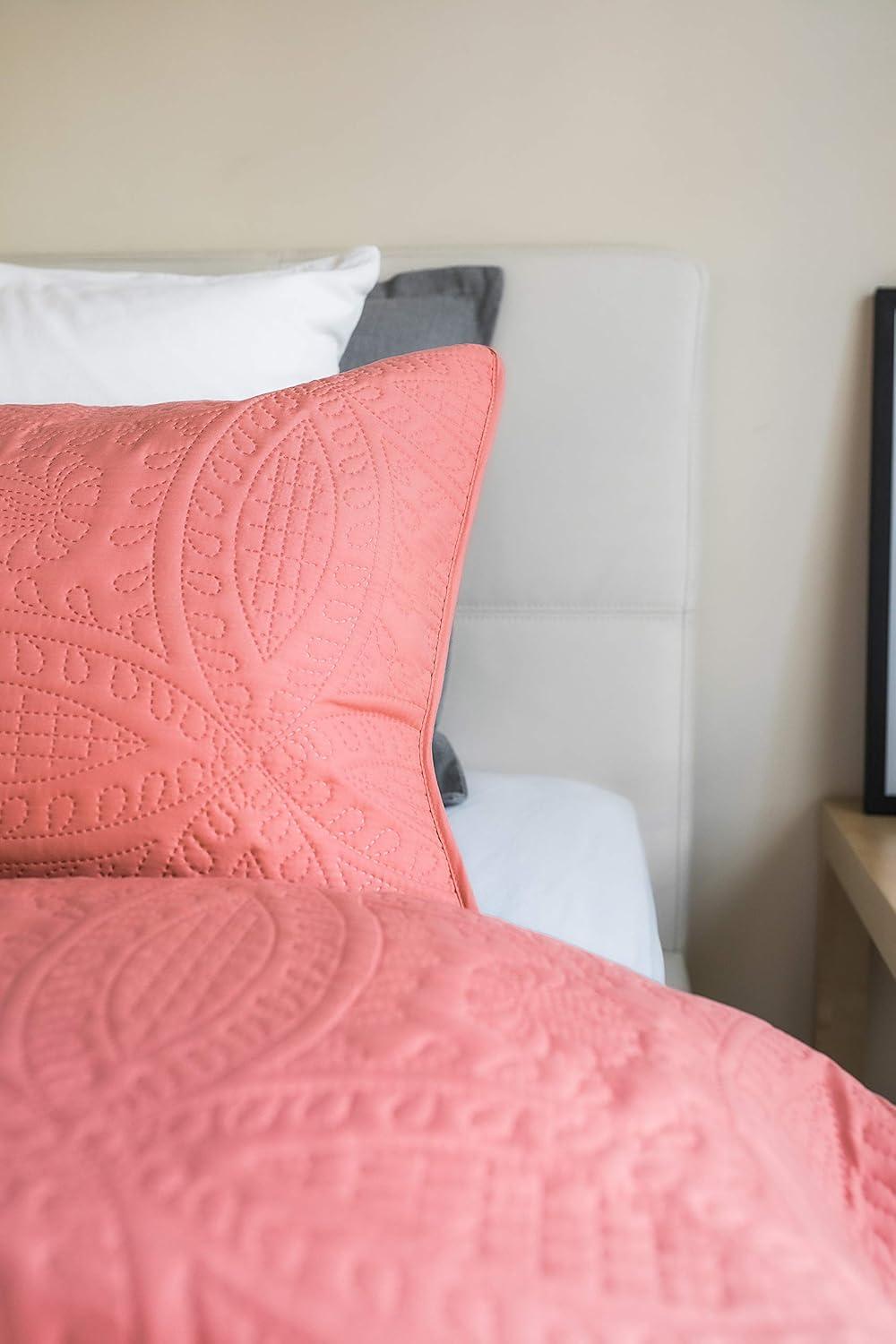 Mezzati Prestige Bedspread Coverlet Set - Soft Brushed Microfiber Comforter Bedding Cover, 3-Piece Quilt Set (Queen/Full, Coral Rose)