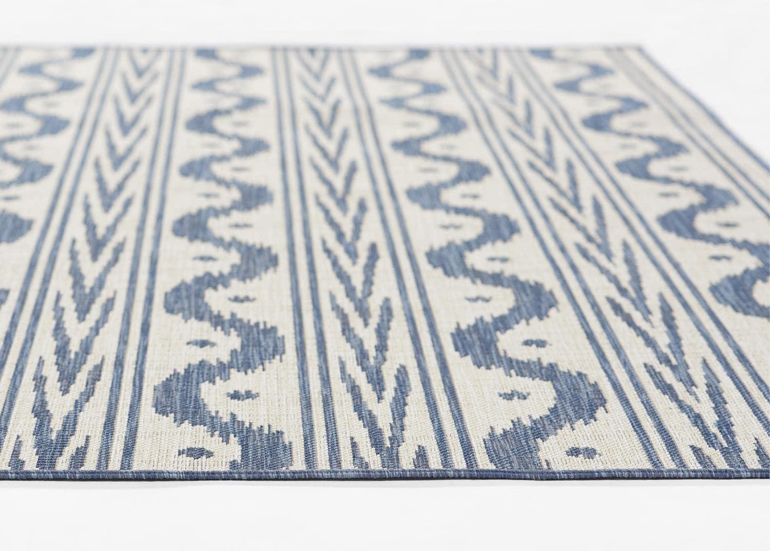 Riviera Breeze 8' x 10' Blue Geometric Flatweave Synthetic Rug