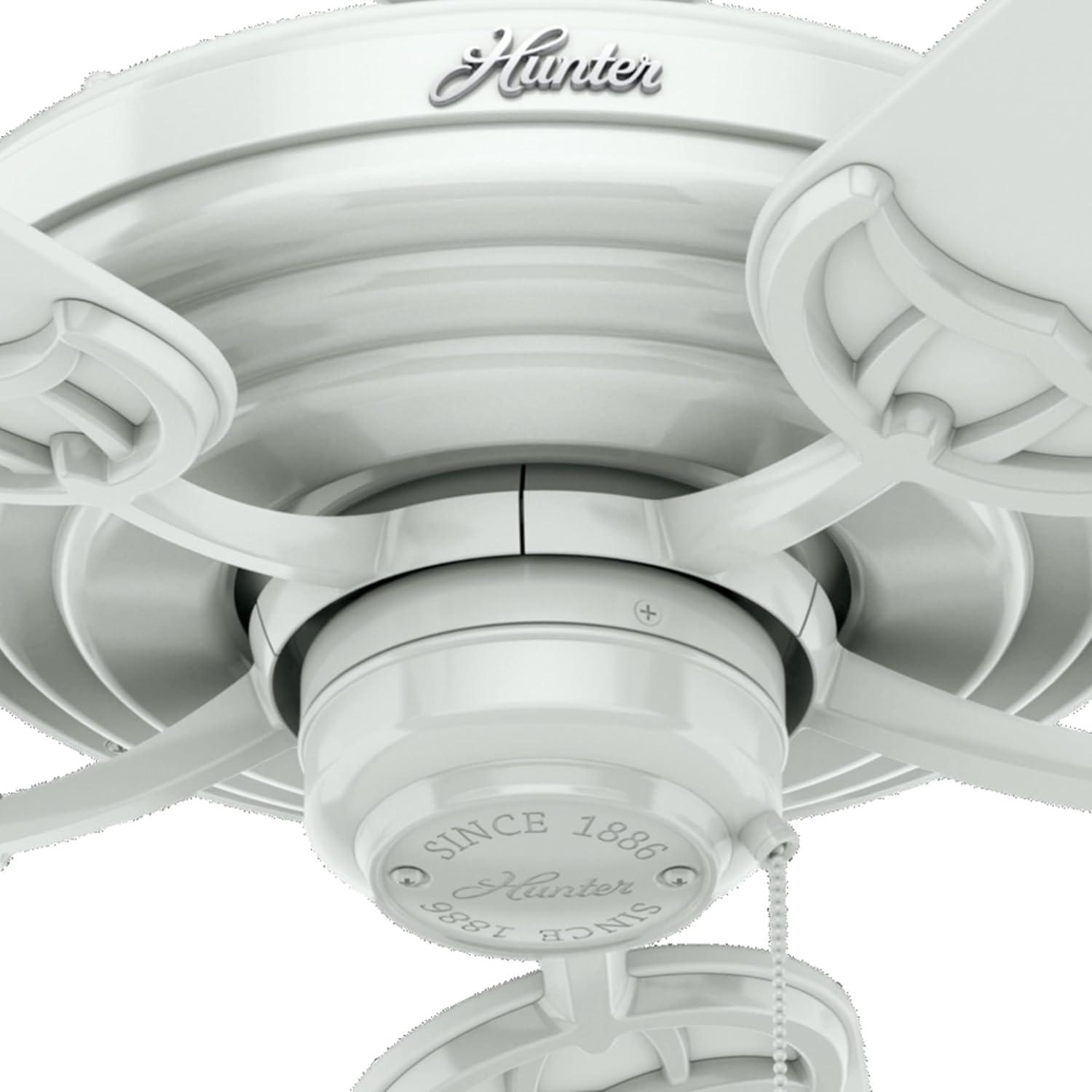 Hunter Indoor / Outdoor Ceiling Fan, with pull chain control - Sea Air 52 inch, White, 53054