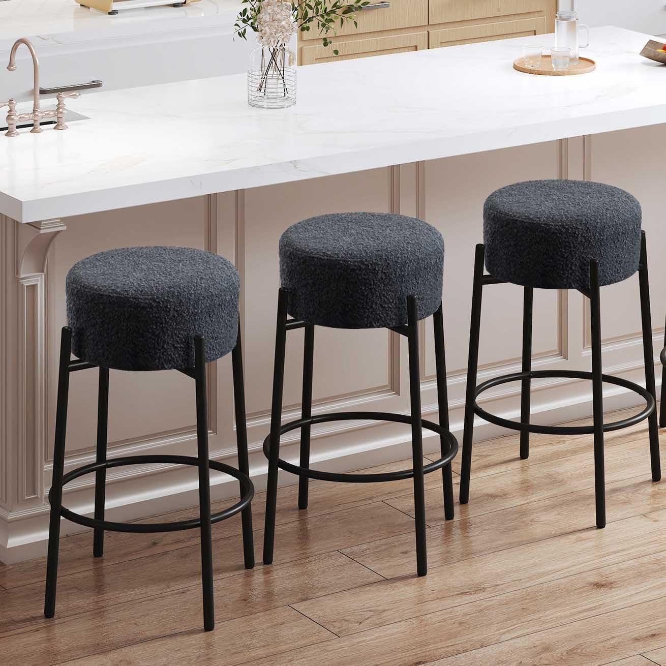 Swivel 26.7'' Boucle Counter Stool