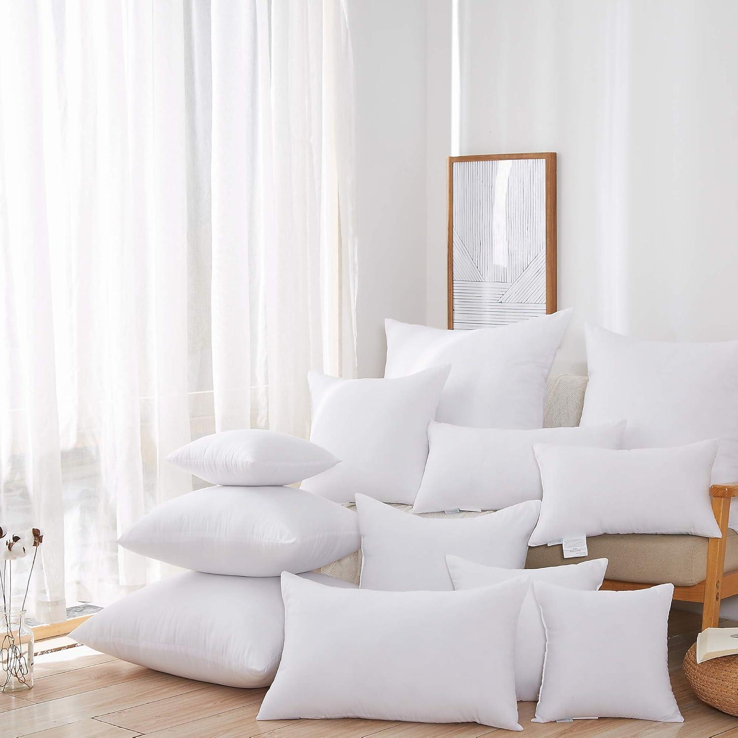 White Ultra Soft Polyester Throw Pillow Insert