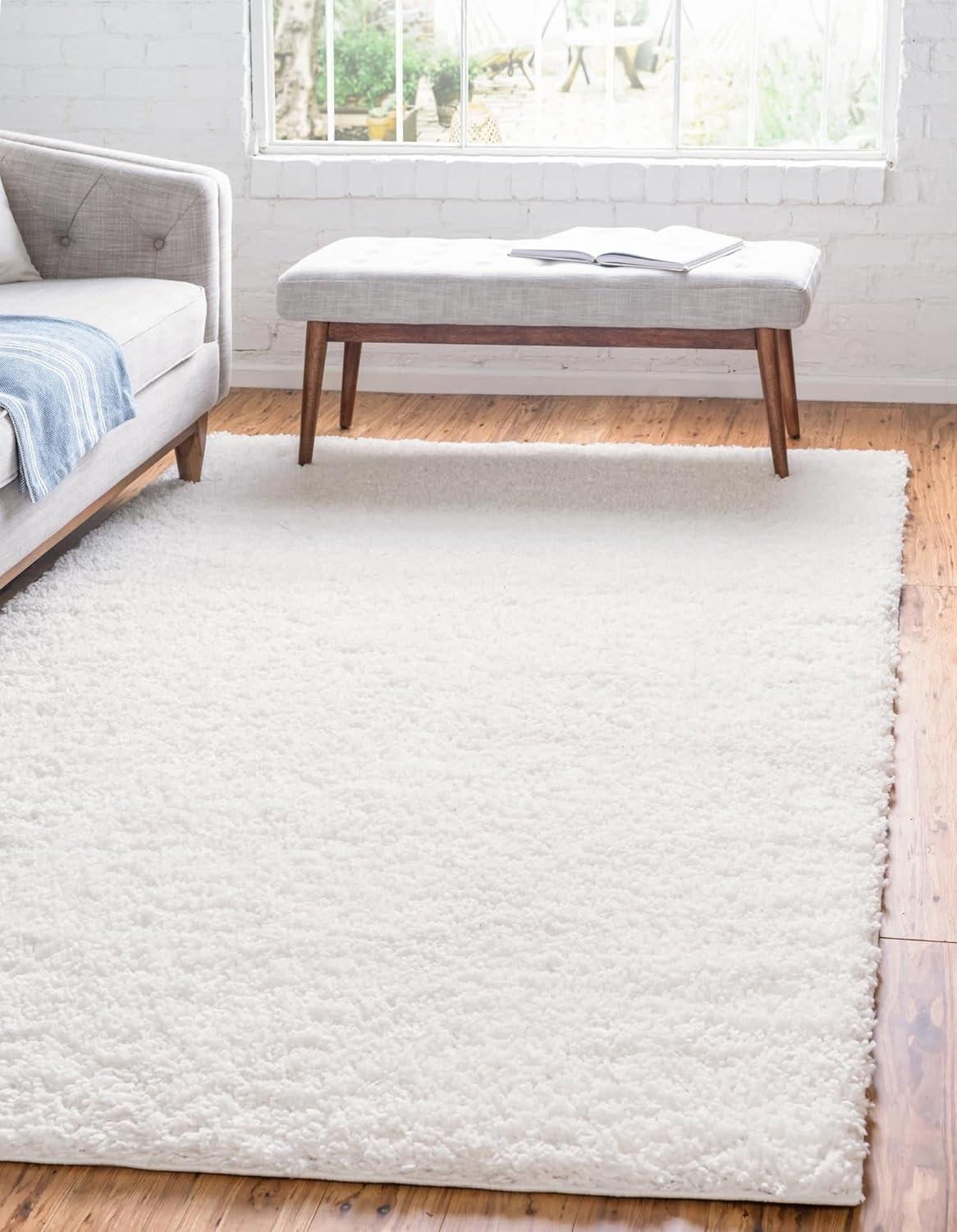 Alpine Bliss 5'3" x 8' White Synthetic Shag Area Rug